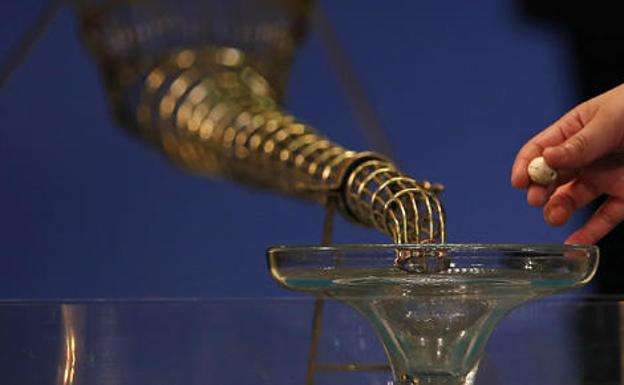 Sorteo de la Lotería Nacional (Foto TA)